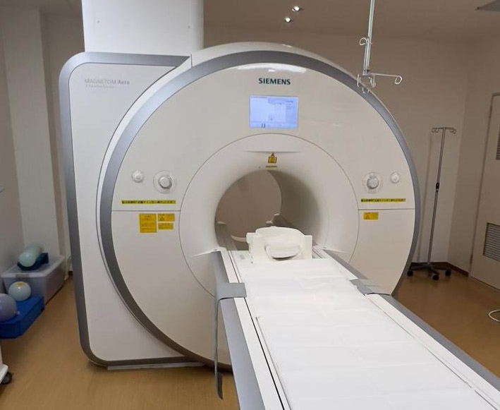 20Med MRI SIEMENS HEALTHCARE Aera 1.5T