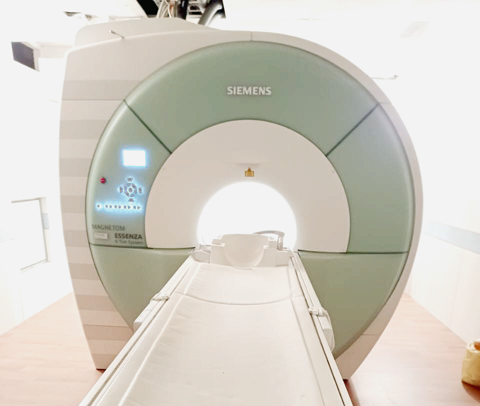 20Med MRI SIEMENS HEALTHCARE Essenza 1.5T