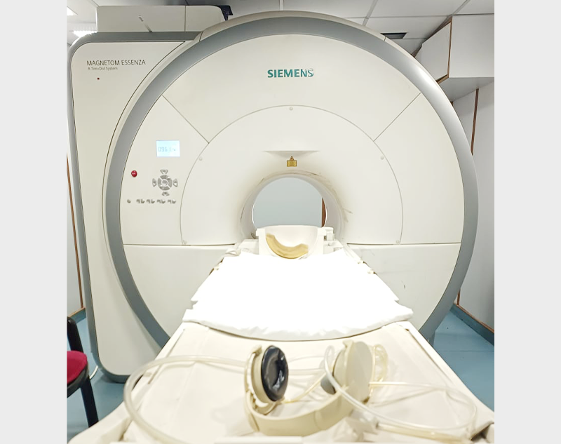 20Med MRI SIEMENS HEALTHCARE Essenza 1.5T