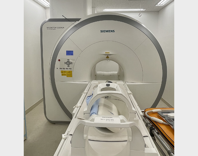 20Med MRI SIEMENS HEALTHCARE Essenza 1.5T