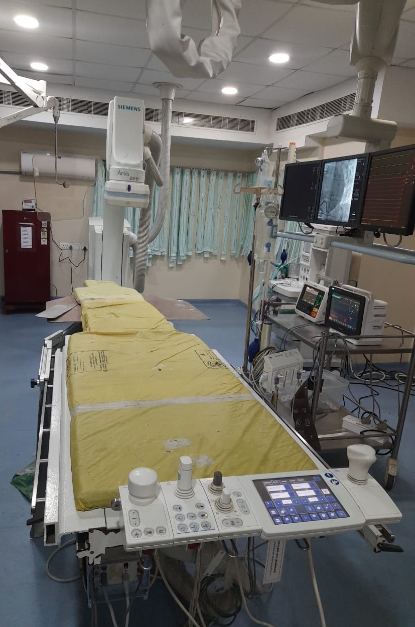 Refurbished Siemens Healthcare Artis Zee Cath Lab Machine