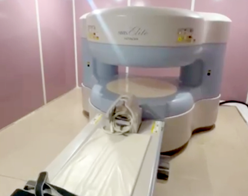 20Med MRI HITACHI MEDICAL SYSTEMS AIRIS ELITE 0.3T
