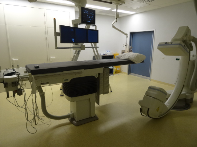 Refurbished Siemens Healthcare Axiom Artis DFA Cath Lab Machine